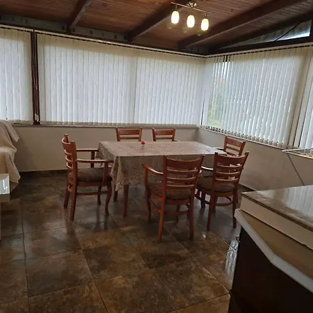 за гости дани